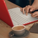 Laptop HP 15-dw3500la de Color Rojo