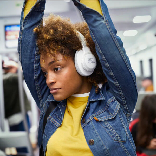 ​Audífonos Bluetooth JBL Live 660NC Color Blanco​