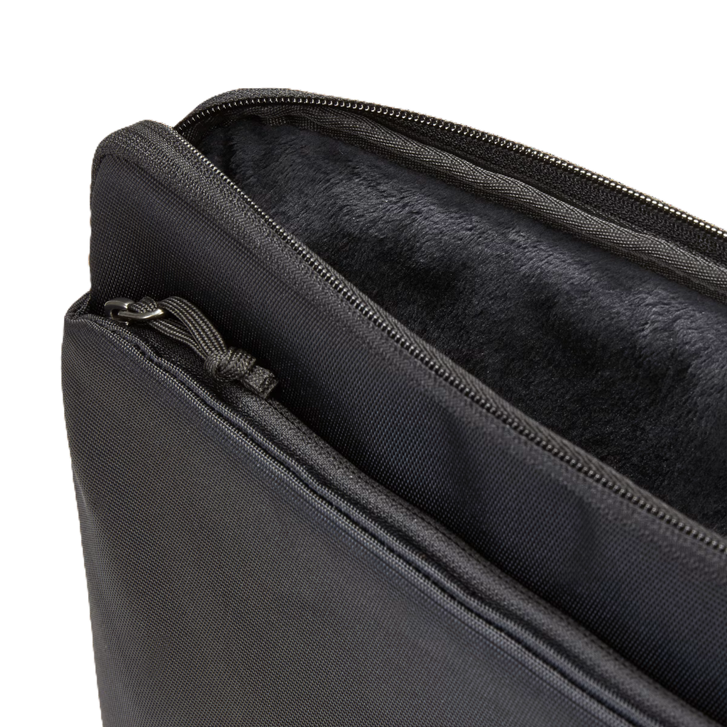 Funda Thule Subterra Black de Color Negro para Laptop de 13"