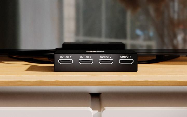 MULTIPLICADOR HDMI® DE 4 PUERTOS CON ALIMENTACIÓN DE CORRIENTE