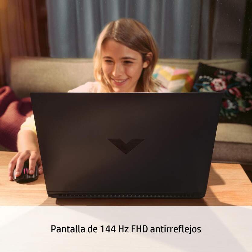 Laptop Gamer HP Victus 15-fb2026la Mica Silver de Color Plata Mica