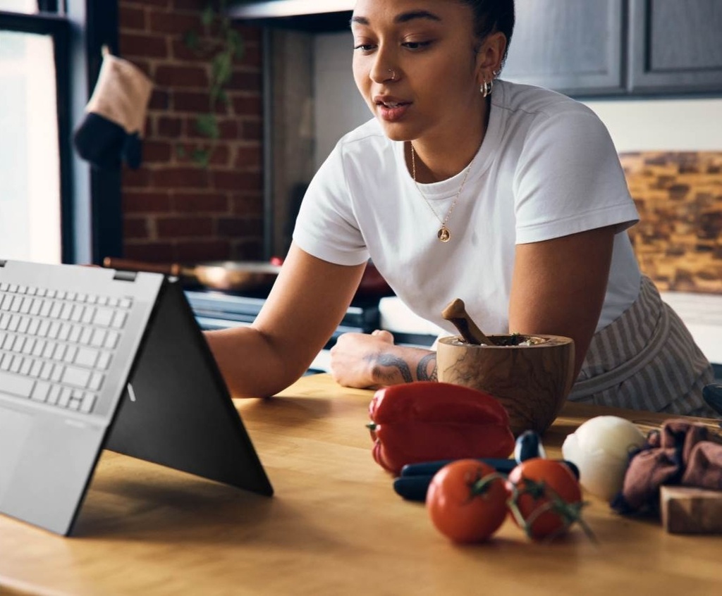 Laptop HP Envy x360 15-ew1058wm Mineral Silver Aluminium