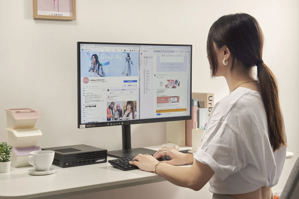 Computadora de Escritorio MSI Pro DP21 13M-498US con Monitor