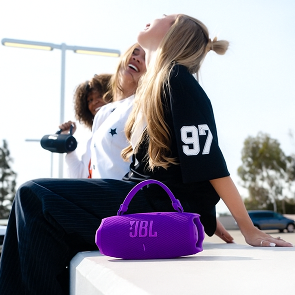 ​Bocina Recargable Bluetooth JBL Charge 6 Purple​ de Color Púrpura