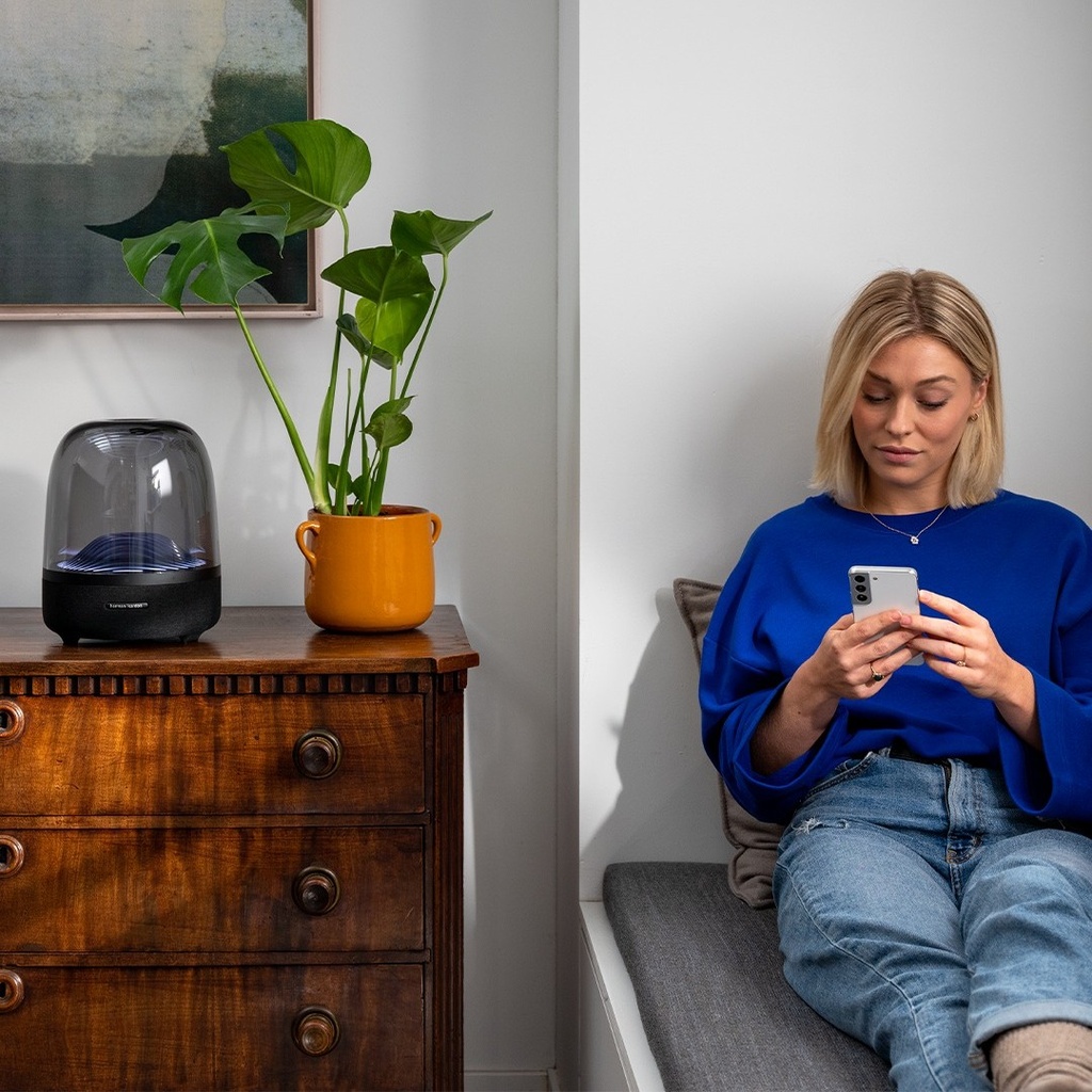 Bocina Harman Kardon Aura Studio 4