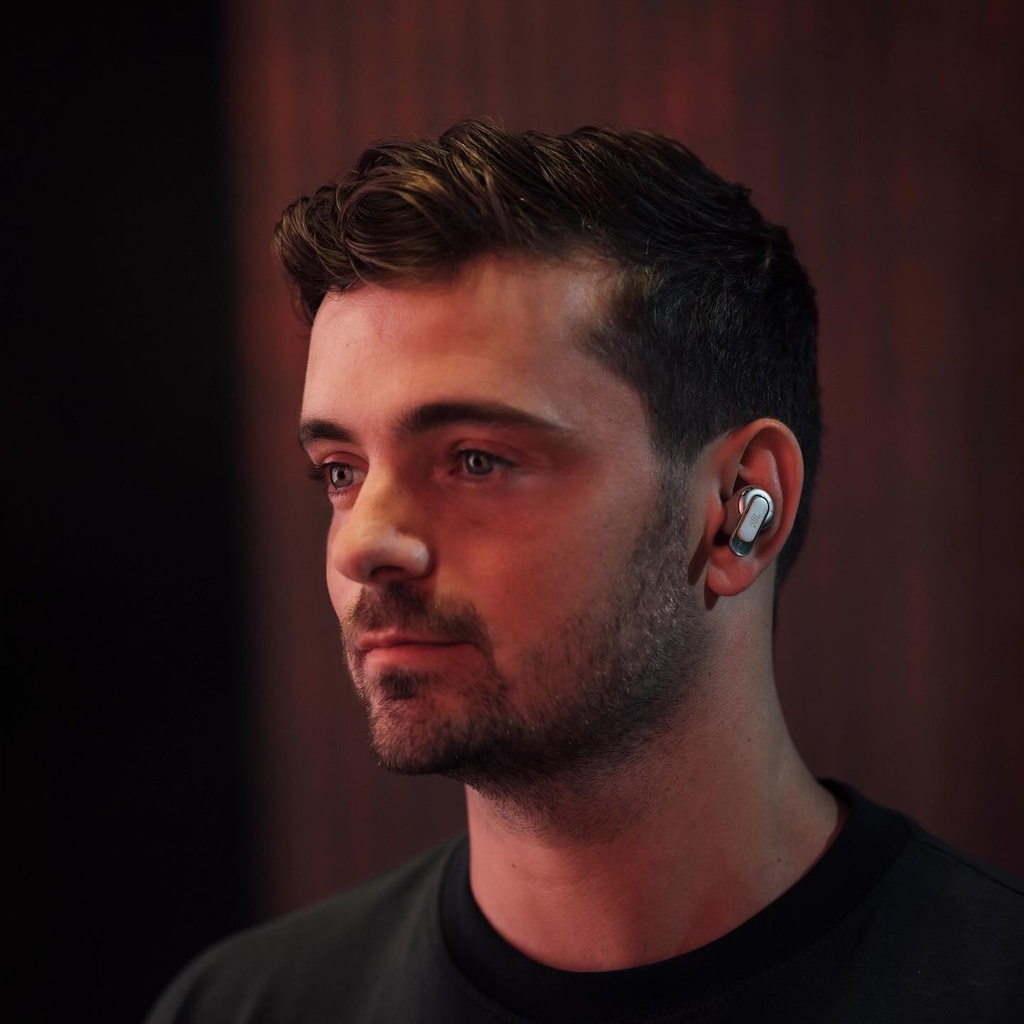 Audífonos Bluetooth JBL Tour Pro 3 Latte de Color Beige